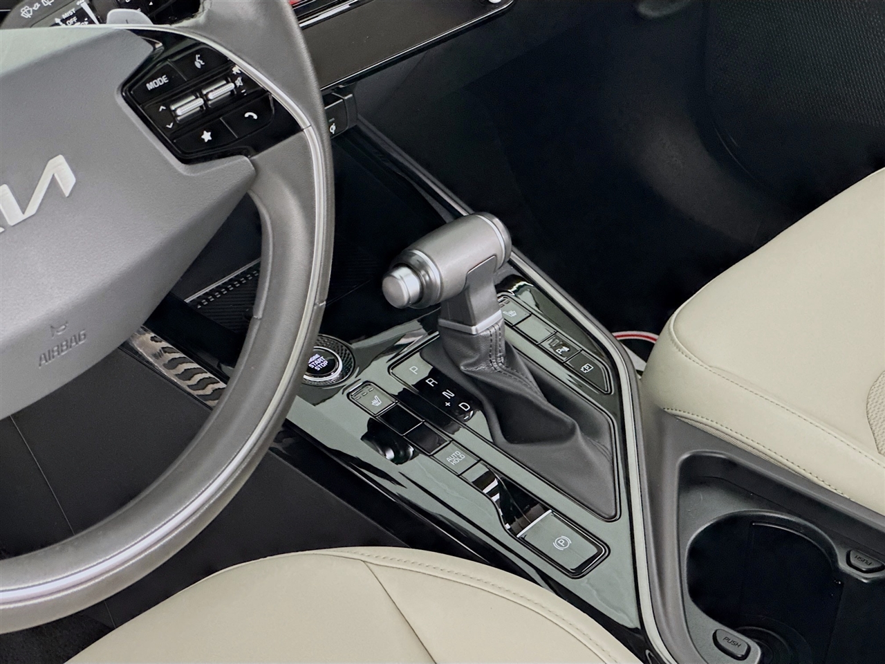 Kia Niro EX Touring FWD 2023