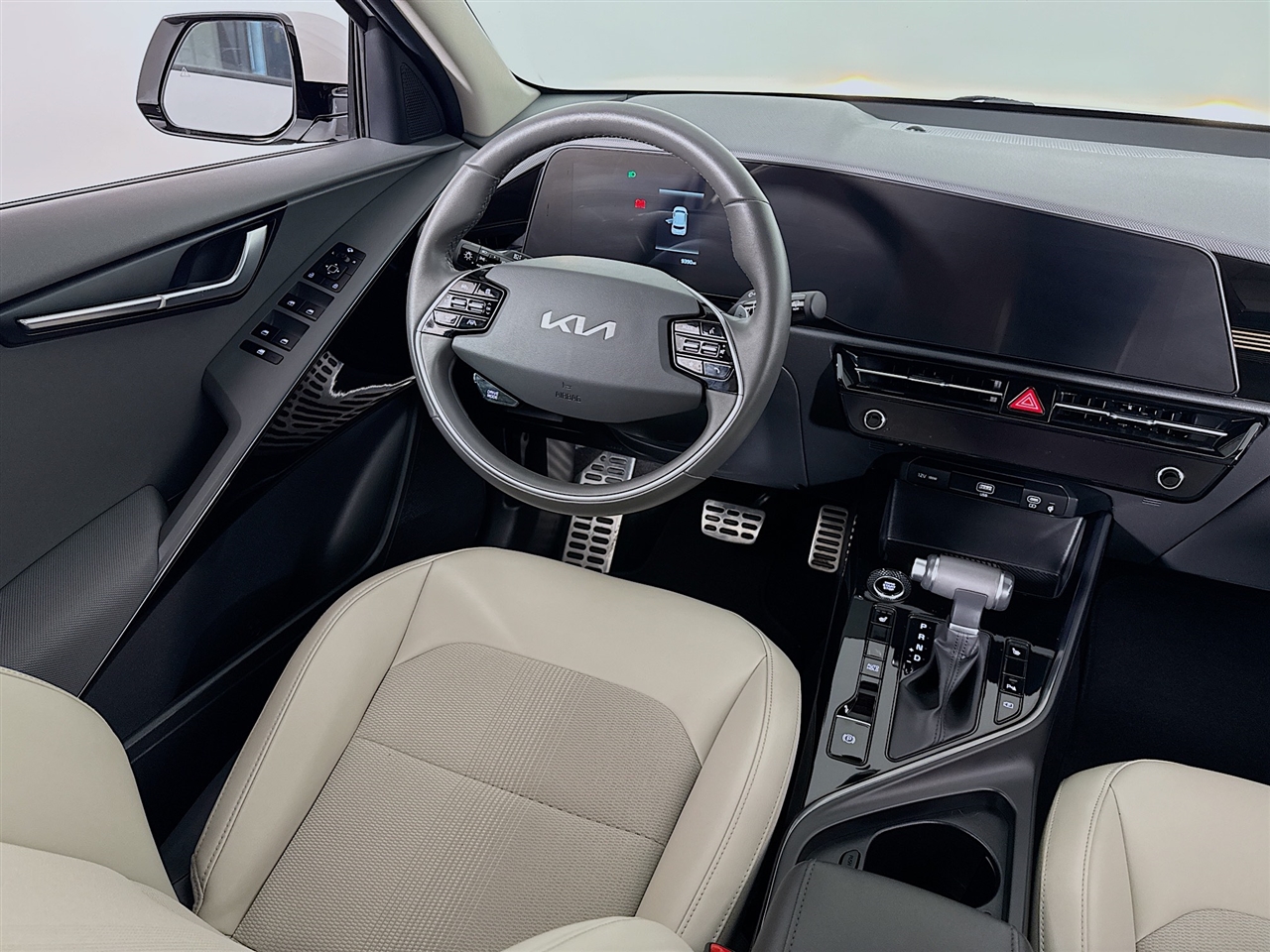 Kia Niro EX Touring FWD 2023