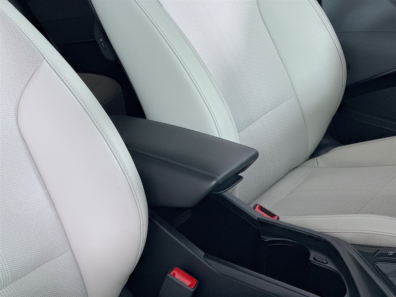 Kia Niro EX Touring FWD 2023