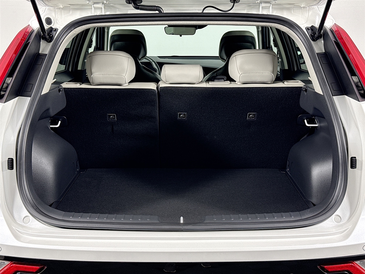 Kia Niro EX Touring FWD 2023