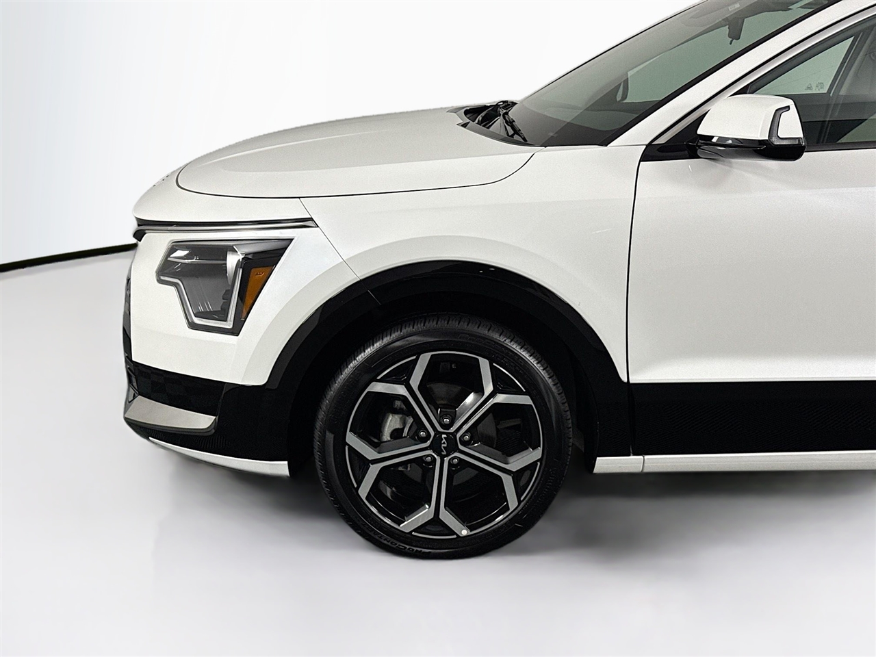 Kia Niro EX Touring FWD 2023