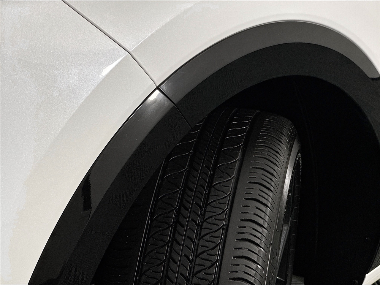 Kia Niro EX Touring FWD 2023