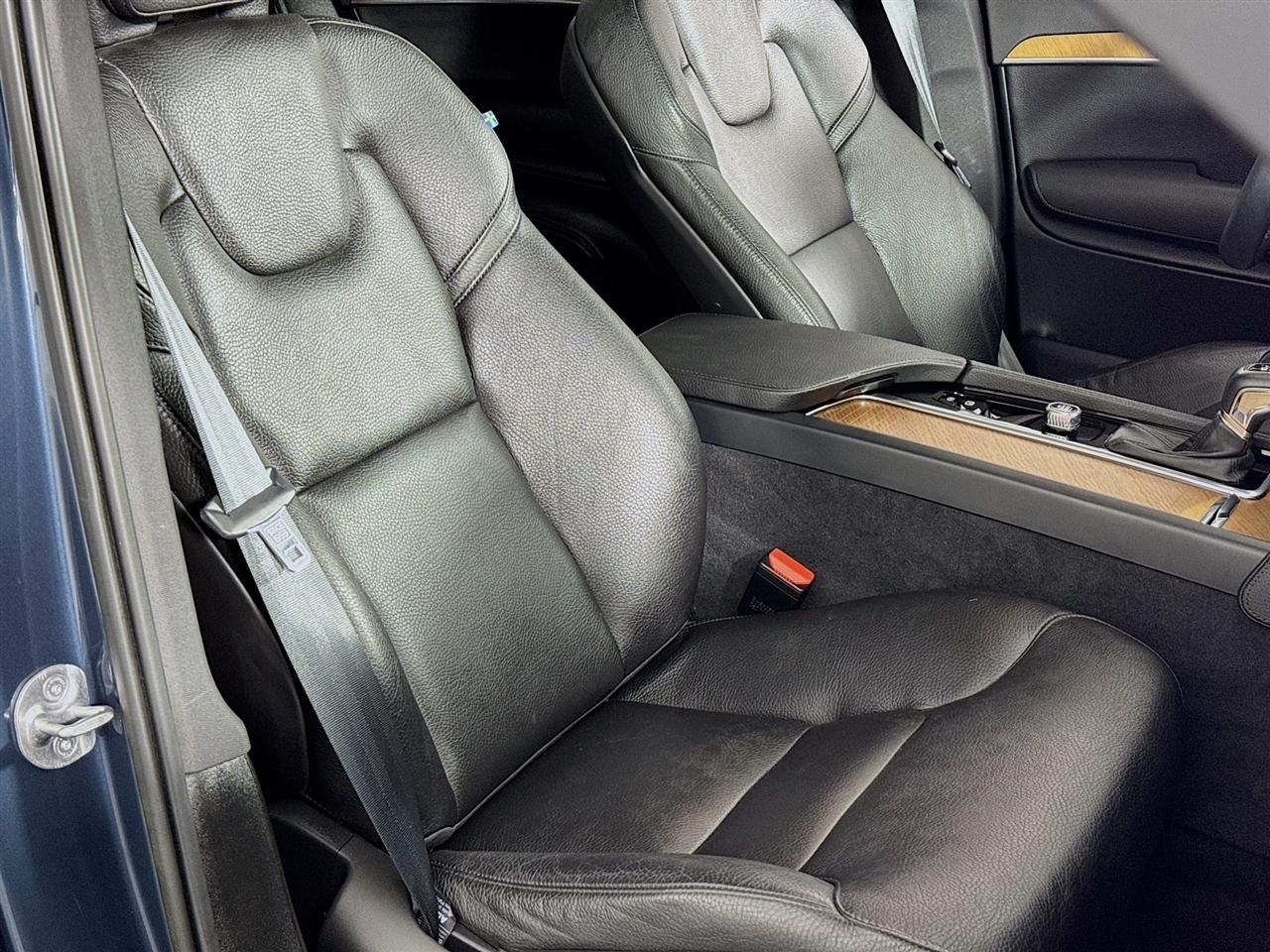 Volvo XC90 T5 AWD Momentum 7P 2022