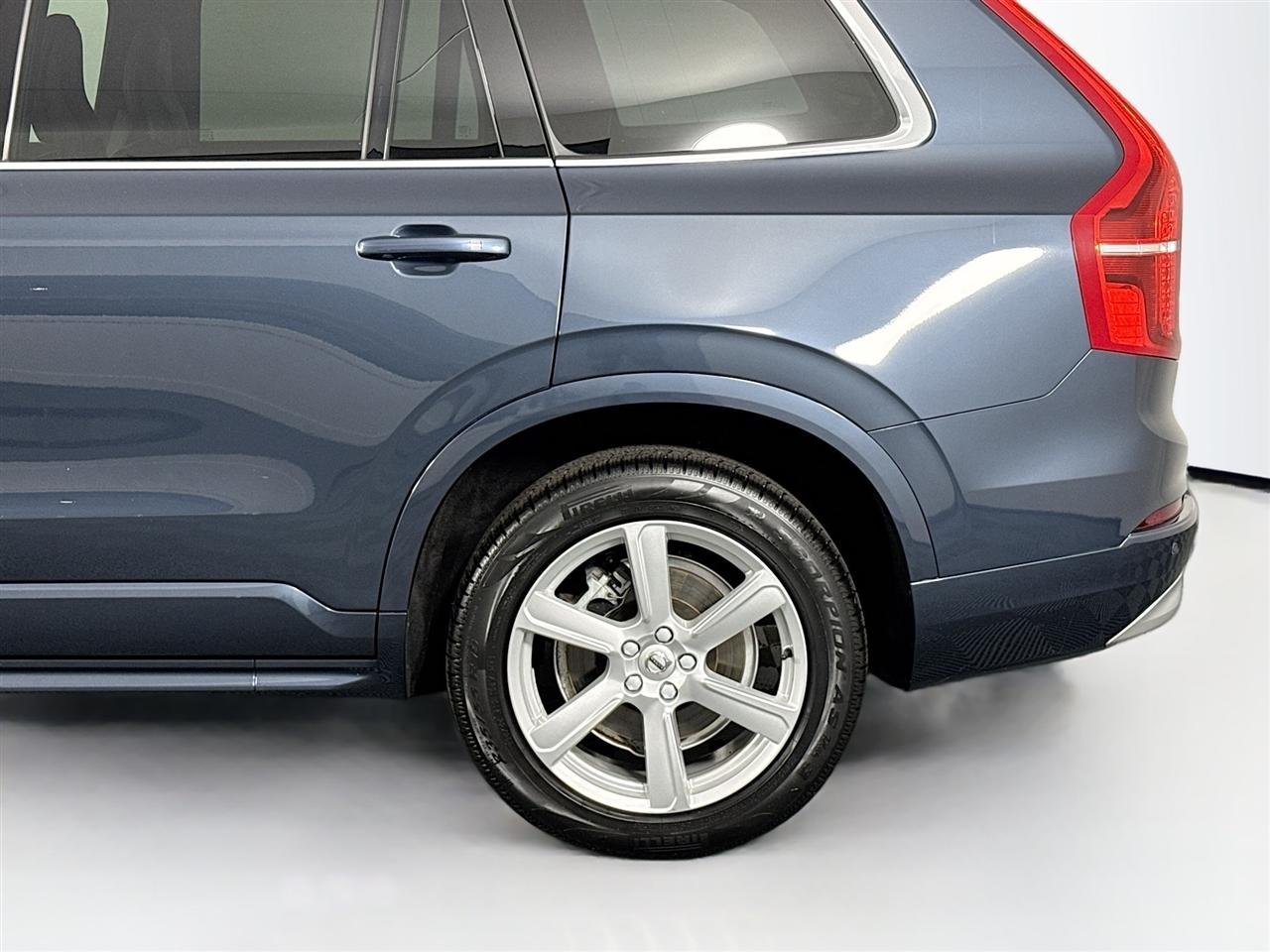 Volvo XC90 T5 AWD Momentum 7P 2022