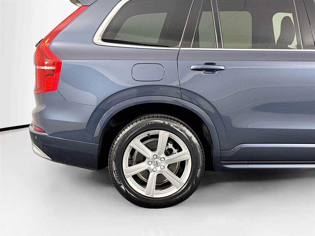 Volvo XC90 T5 AWD Momentum 7P 2022