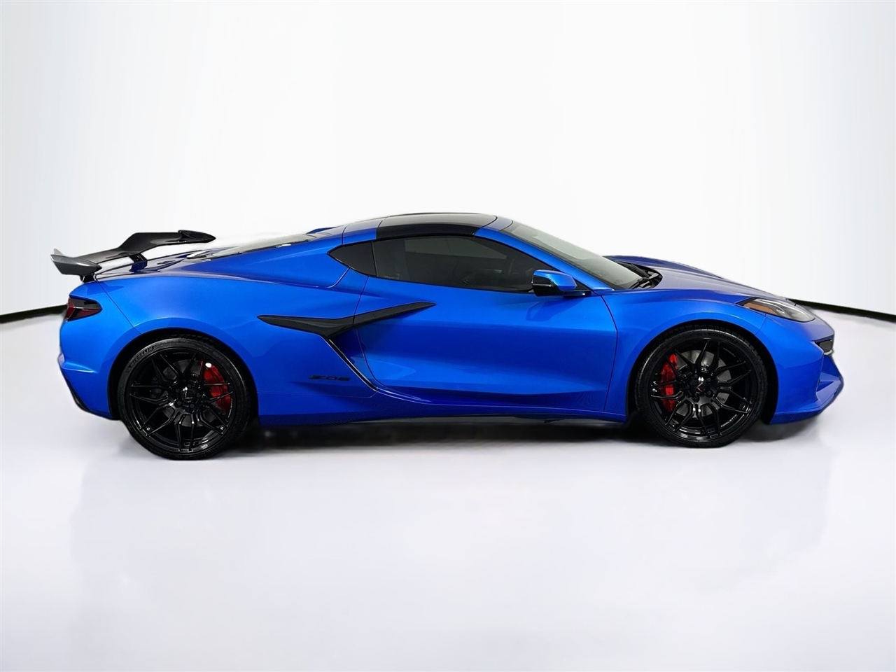 Chevrolet Corvette 2dr Z06 Cpe w/3LZ 2024