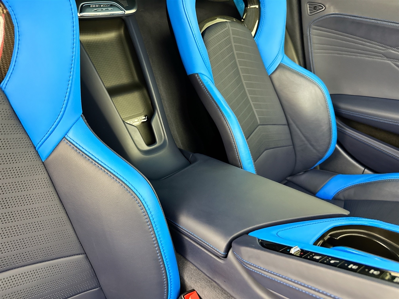 Chevrolet Corvette 2dr Z06 Cpe w/3LZ 2024