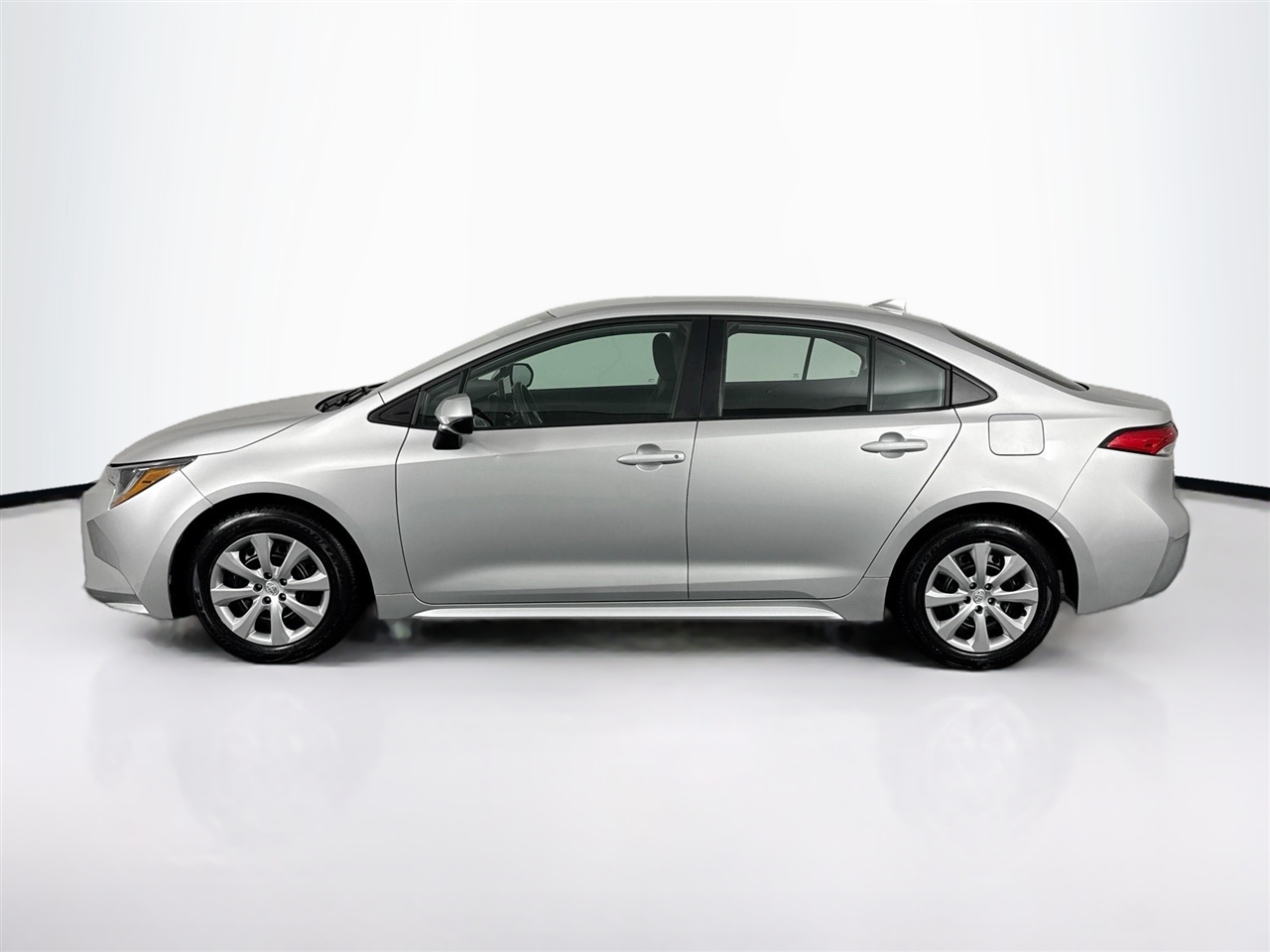 Toyota Corolla LE CVT (Natl) 2024