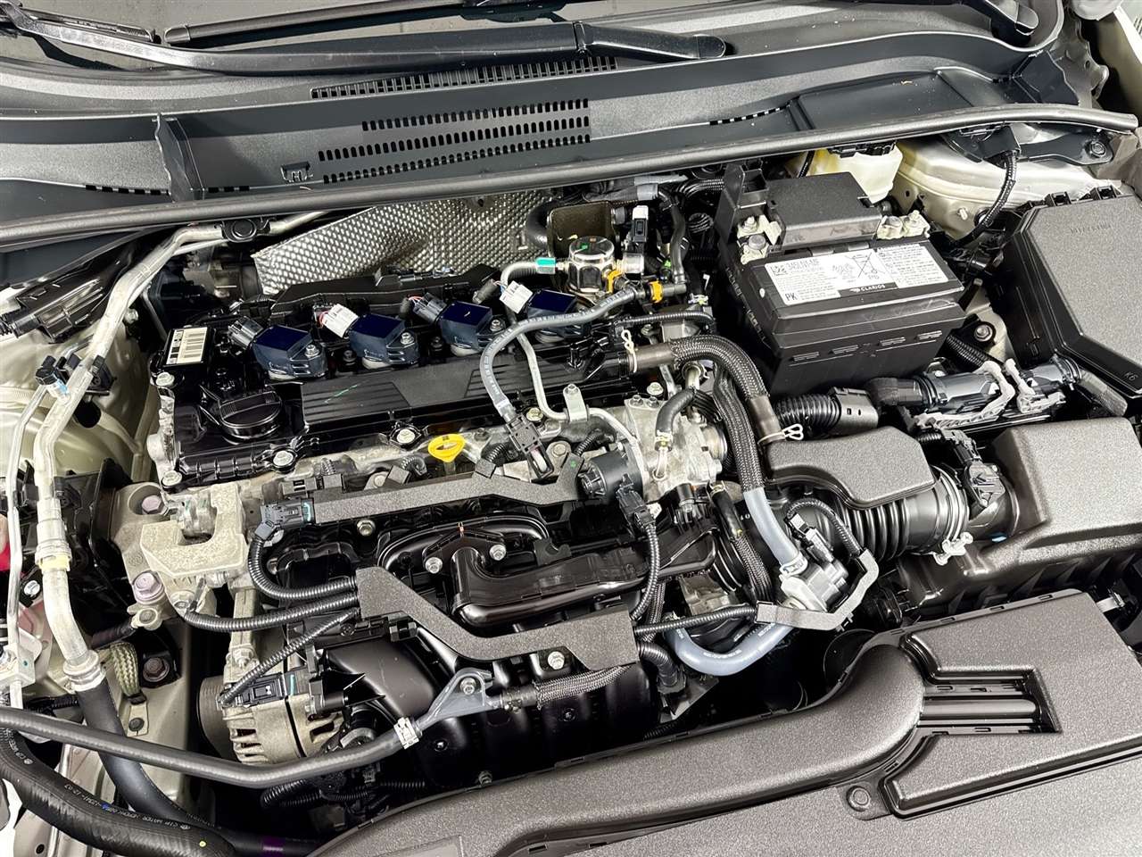 Toyota Corolla LE CVT (Natl) 2024