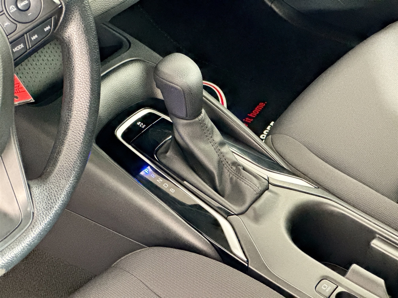 Toyota Corolla LE CVT (Natl) 2024