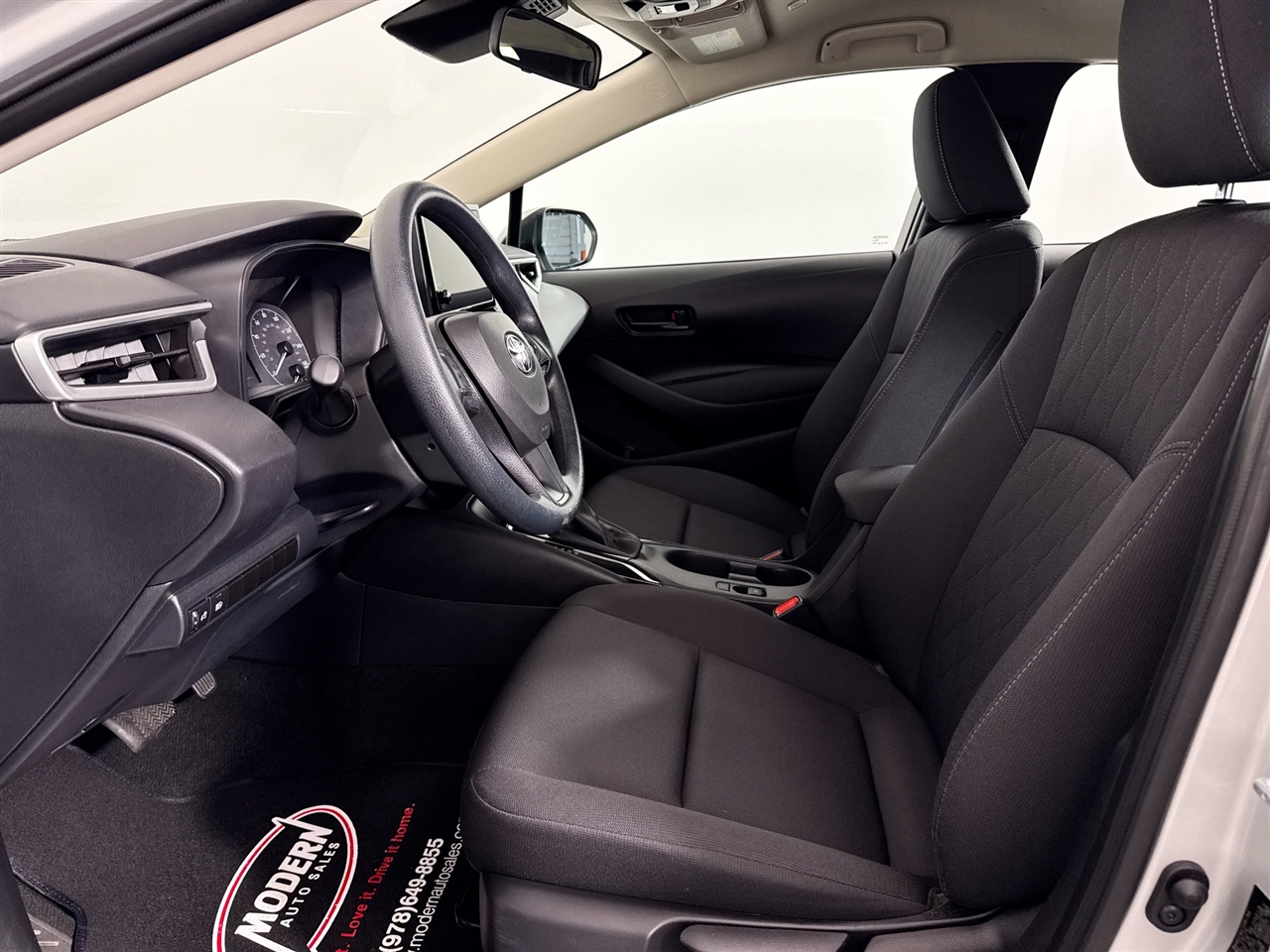 Toyota Corolla LE CVT (Natl) 2024