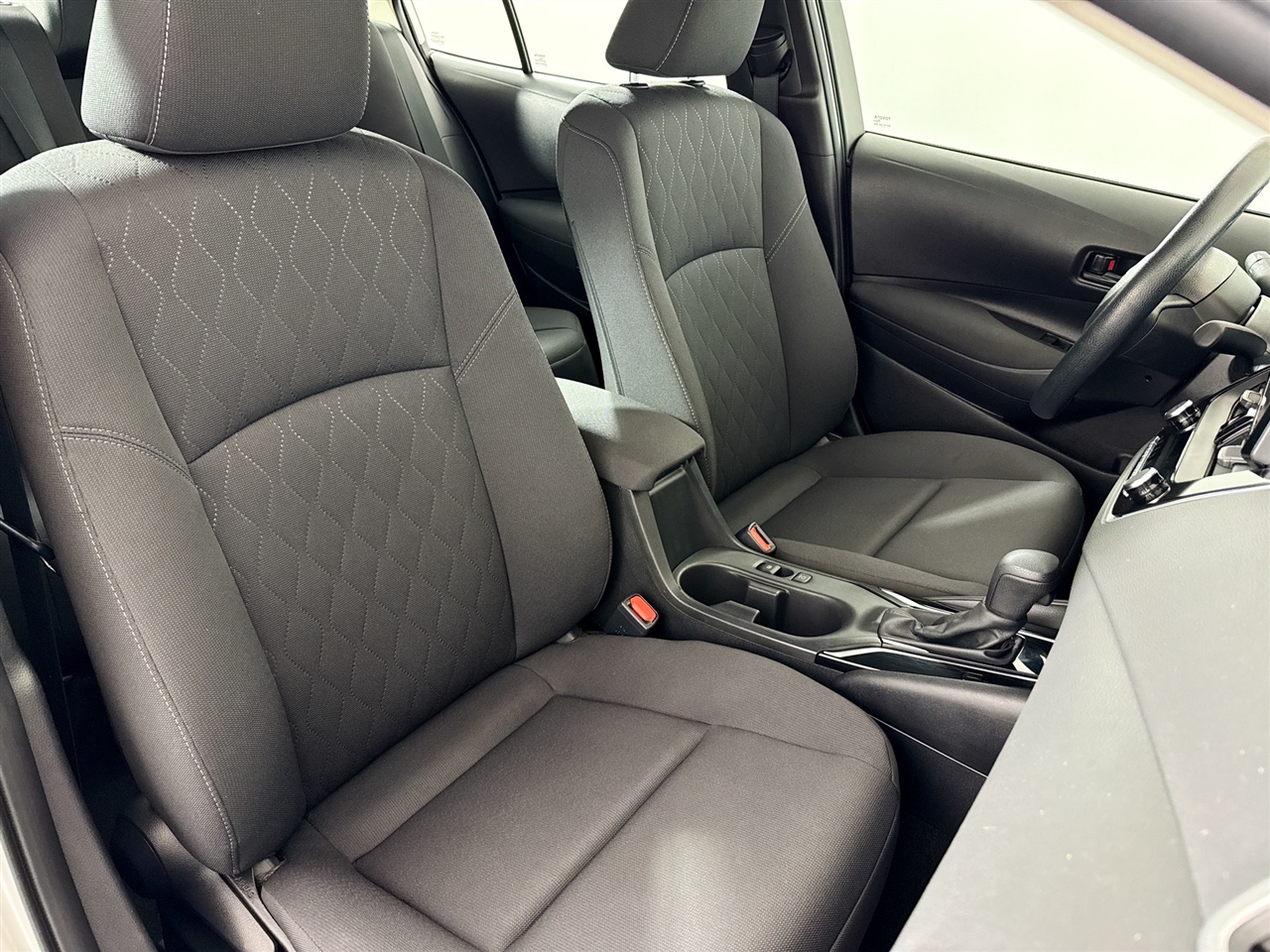 Toyota Corolla LE CVT (Natl) 2024