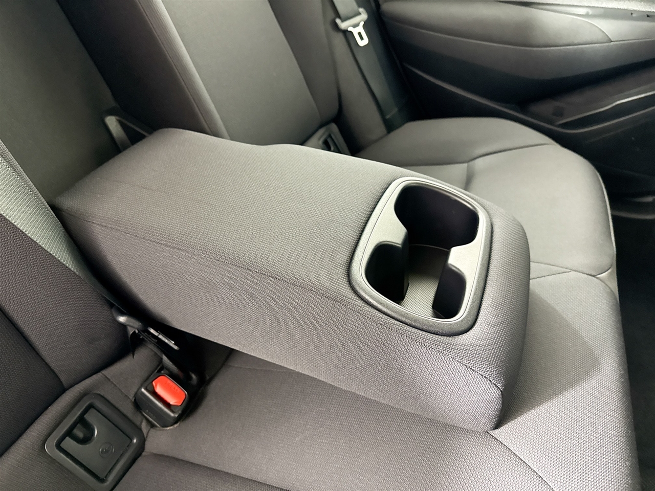 Toyota Corolla LE CVT (Natl) 2024