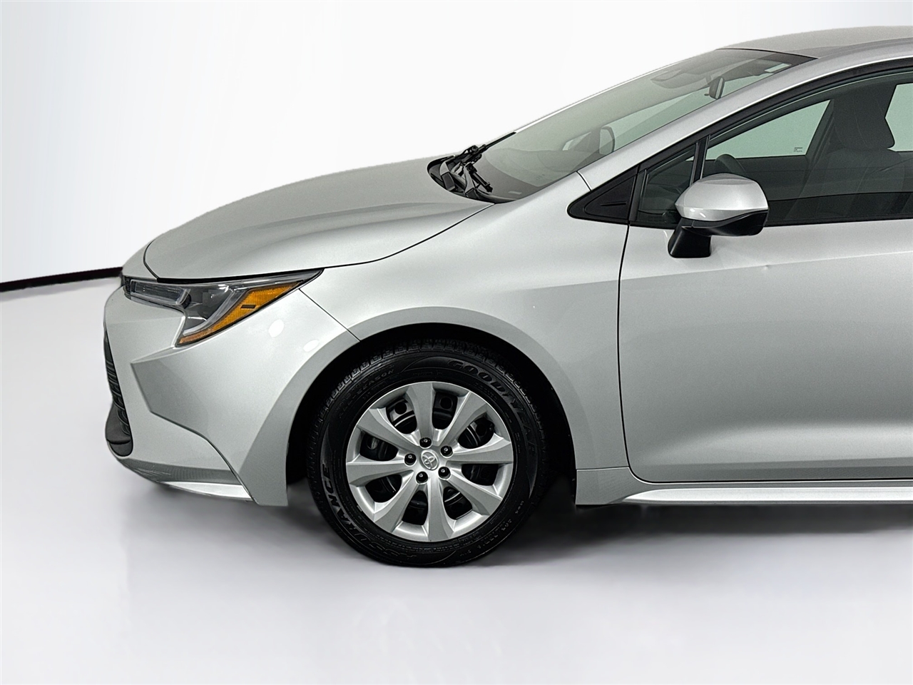 Toyota Corolla LE CVT (Natl) 2024