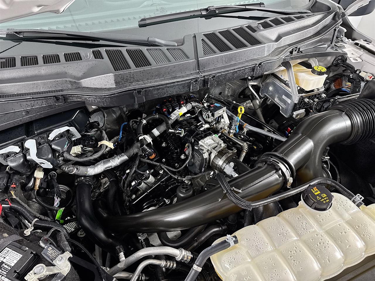 Ford F-150 STX 4WD SuperCrew 5.5' Box 2024