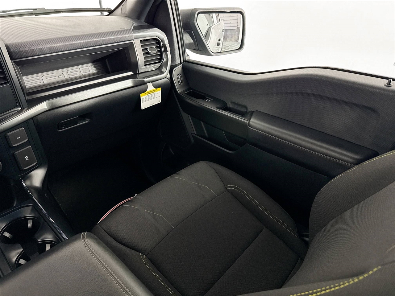 Ford F-150 STX 4WD SuperCrew 5.5' Box 2024