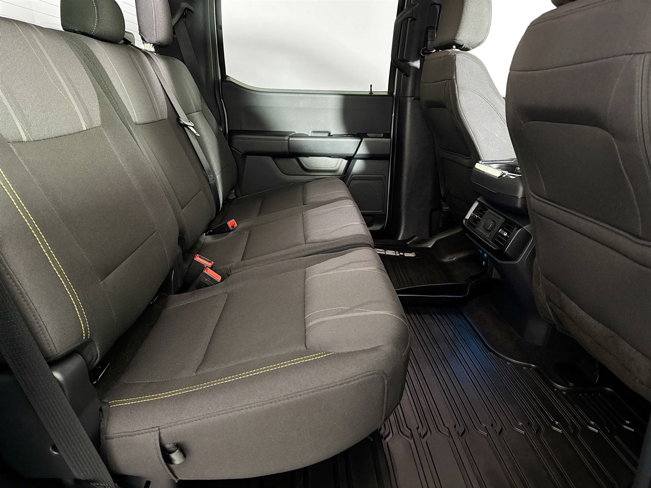 Ford F-150 STX 4WD SuperCrew 5.5' Box 2024