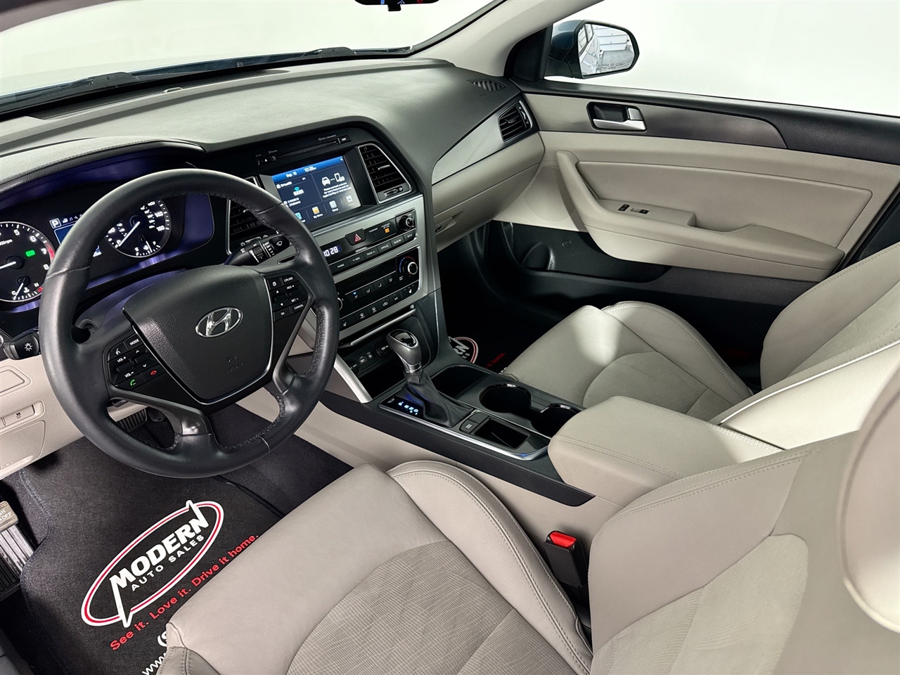 Hyundai Sonata Sport 2.4L PZEV 2017