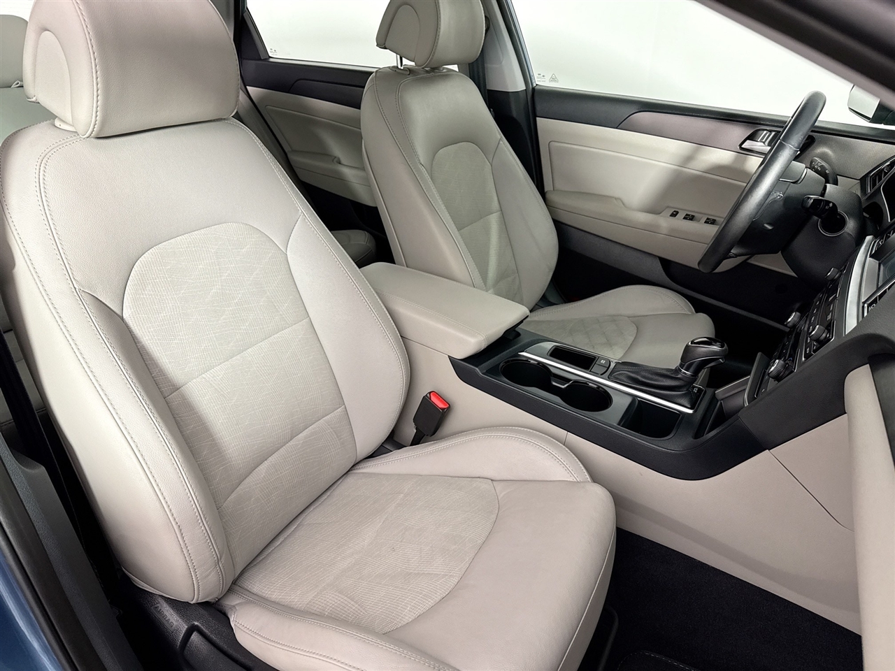 Hyundai Sonata Sport 2.4L PZEV 2017