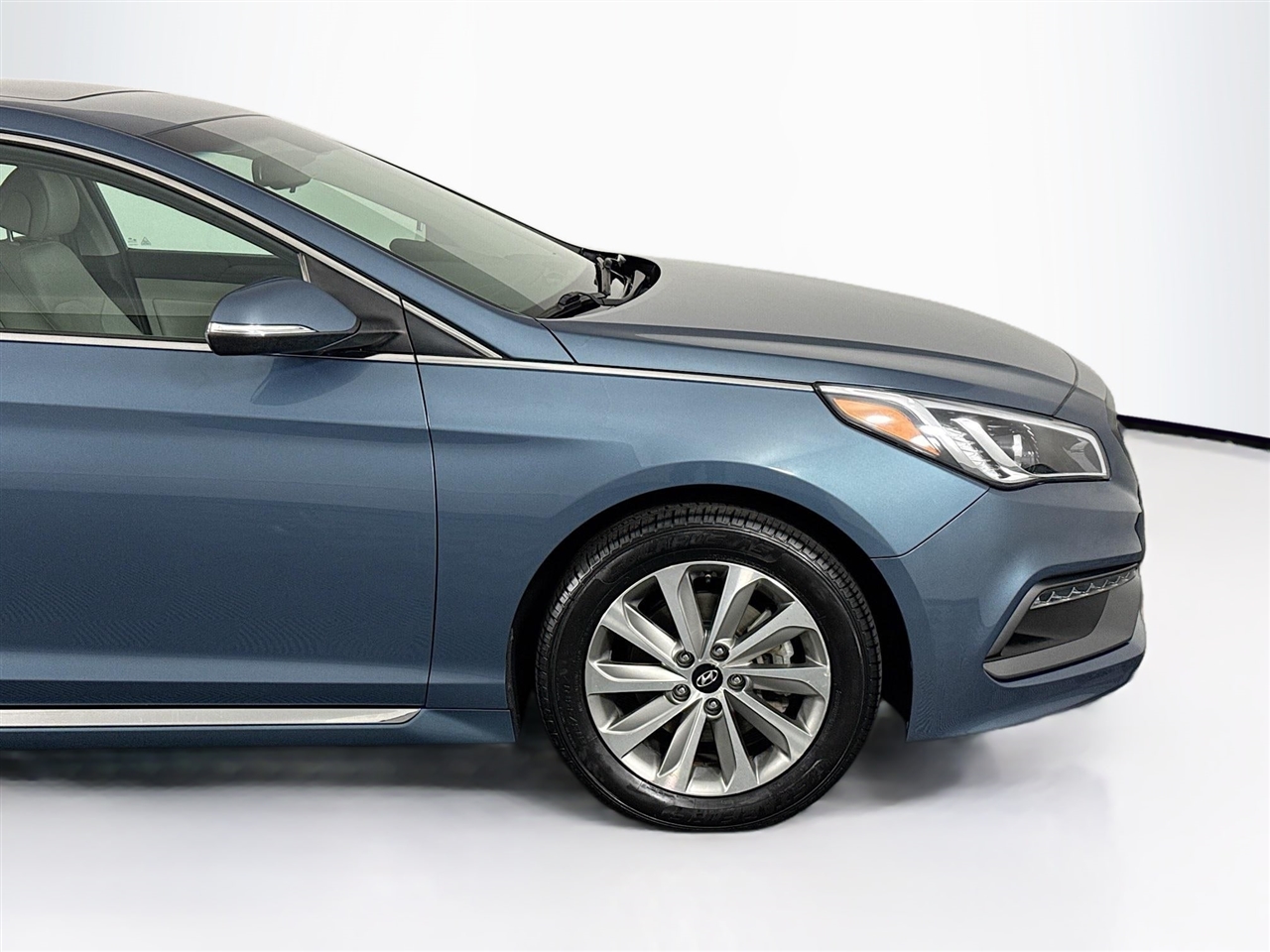 Hyundai Sonata Sport 2.4L PZEV 2017