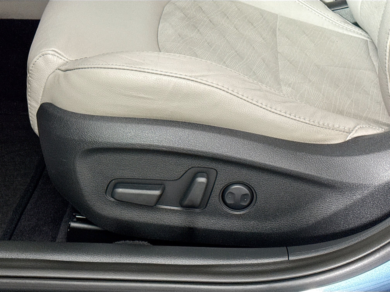 Hyundai Sonata Sport 2.4L PZEV 2017