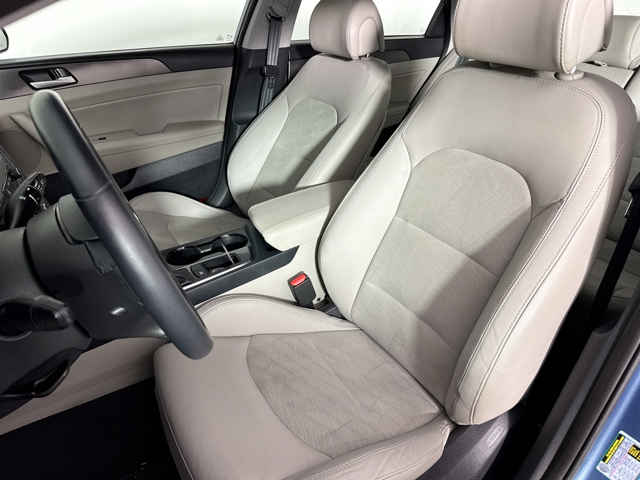 Hyundai Sonata Sport 2.4L PZEV 2017