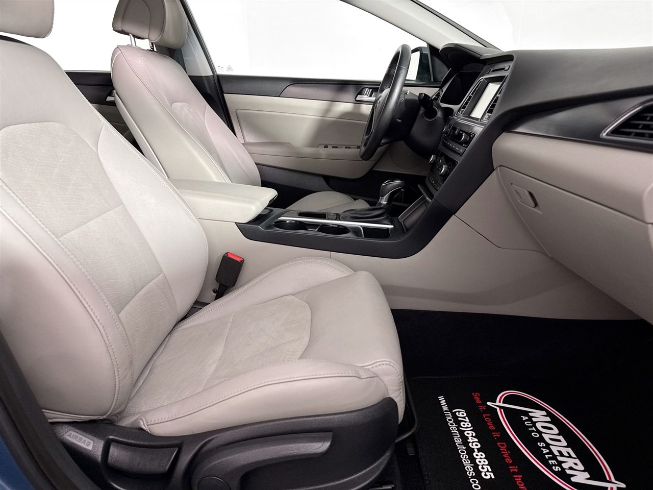 Hyundai Sonata Sport 2.4L PZEV 2017