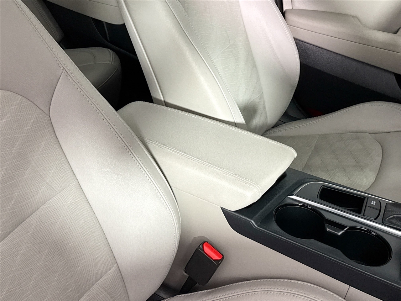 Hyundai Sonata Sport 2.4L PZEV 2017