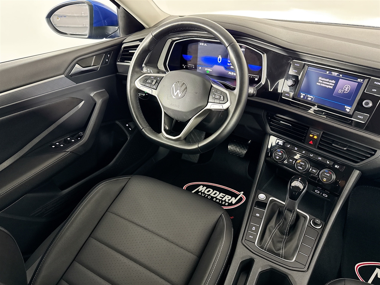 Volkswagen Jetta SE Auto 2022