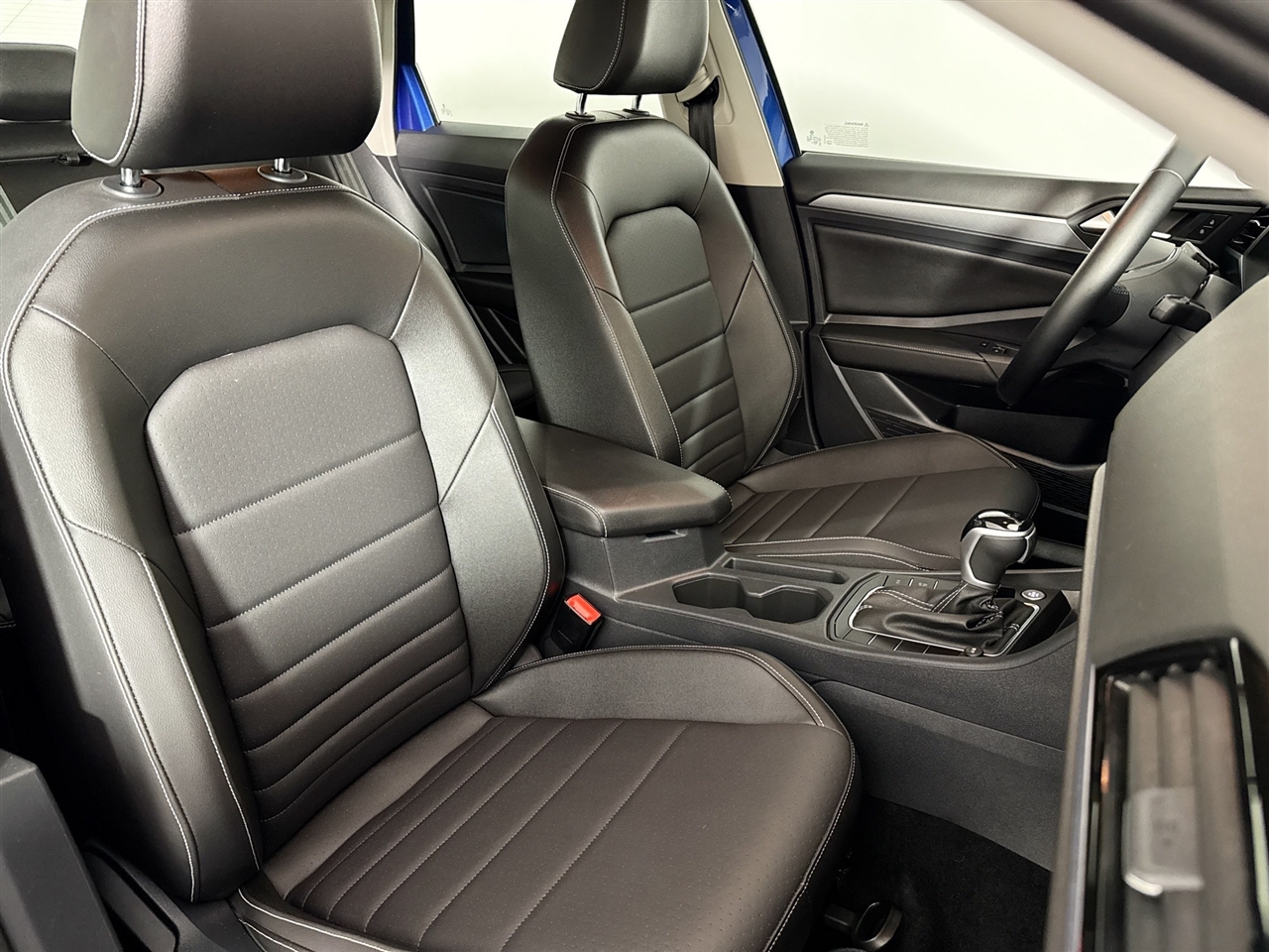 Volkswagen Jetta SE Auto 2022