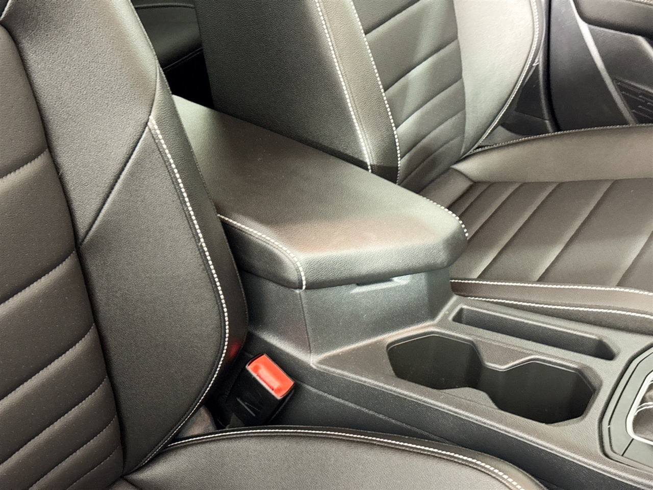 Volkswagen Jetta SE Auto 2022