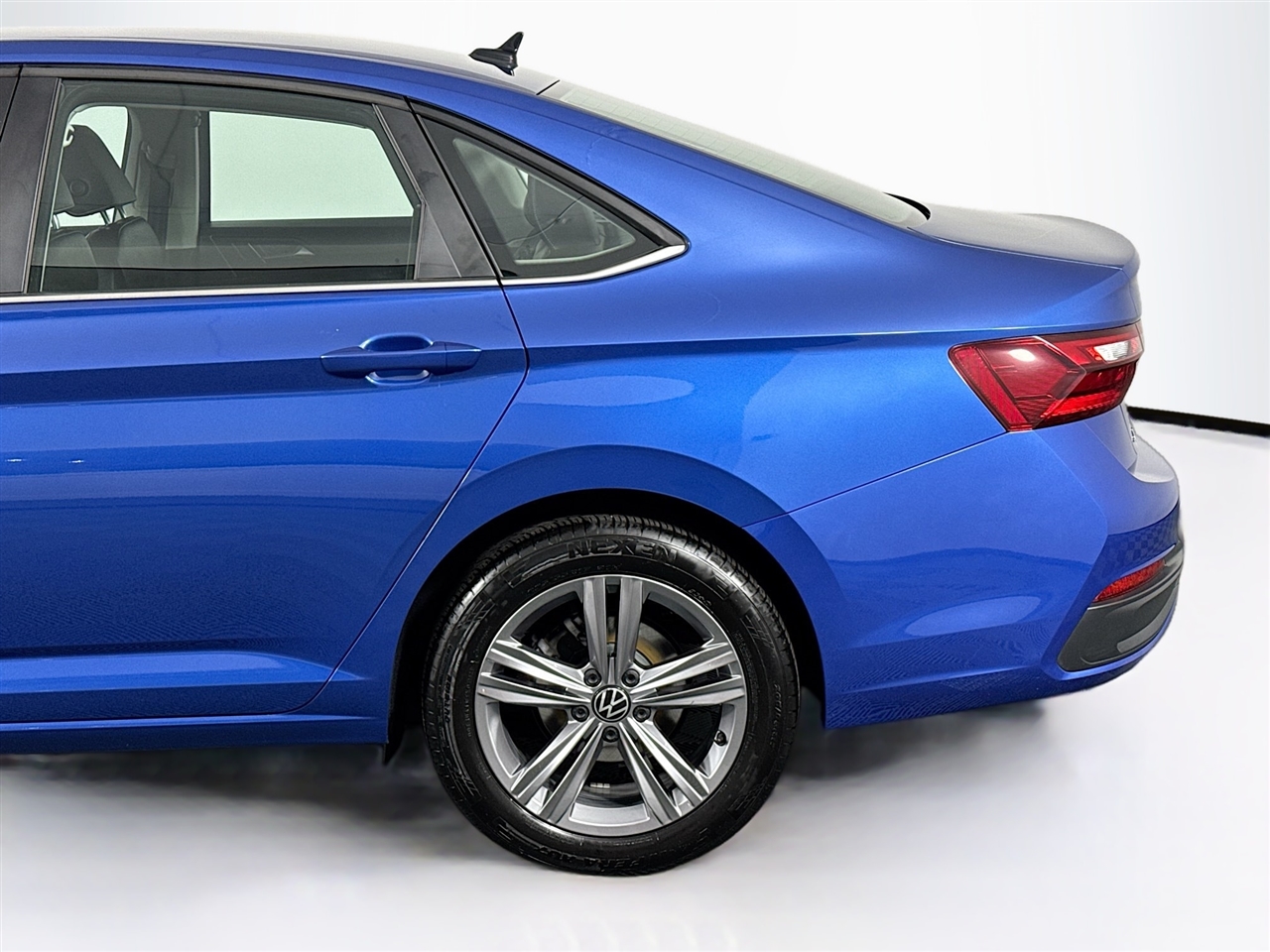 Volkswagen Jetta SE Auto 2022