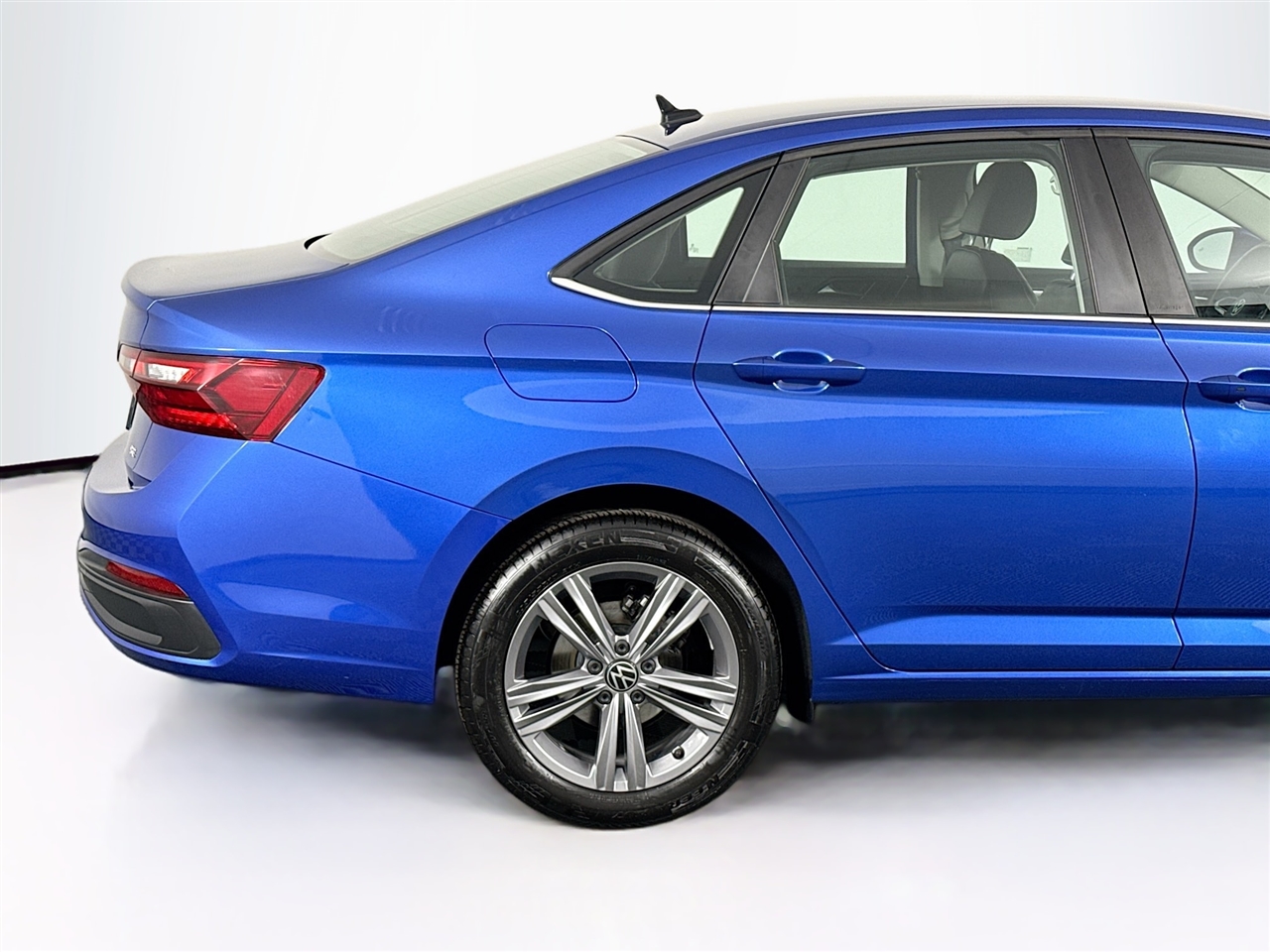 Volkswagen Jetta SE Auto 2022