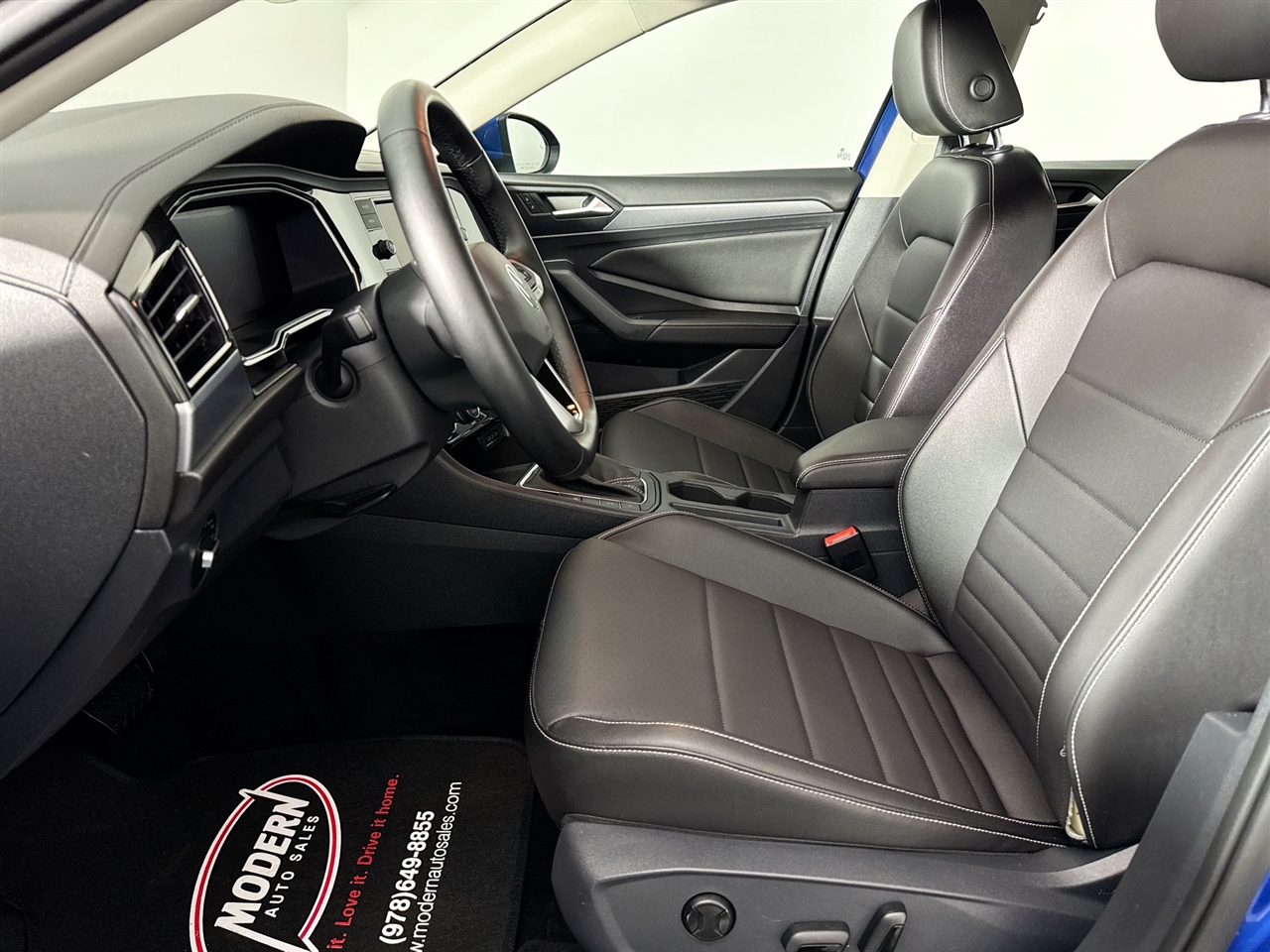 Volkswagen Jetta SE Auto 2022