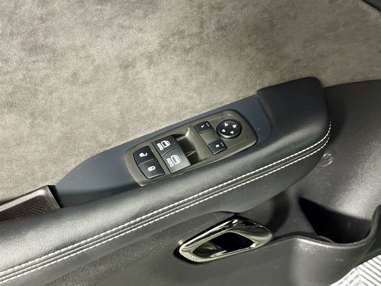 Dodge Challenger SRT Hellcat RWD 2021