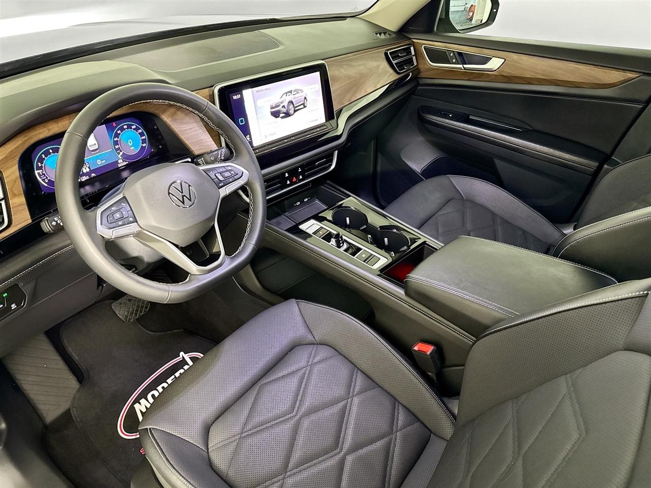 Volkswagen Atlas 2.0T SE w/Technology 4MOTION 2024