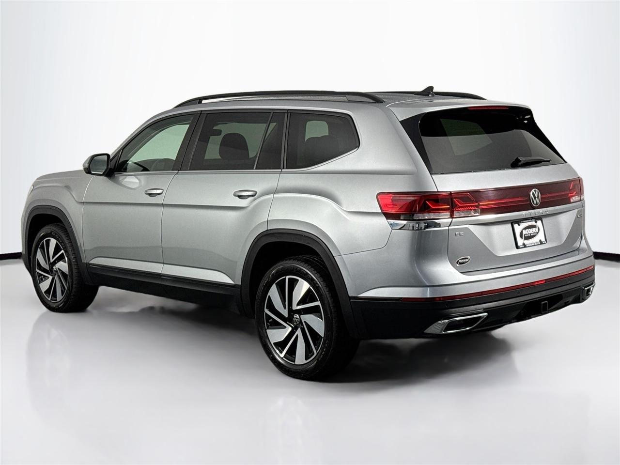 Volkswagen Atlas 2.0T SE w/Technology 4MOTION 2024