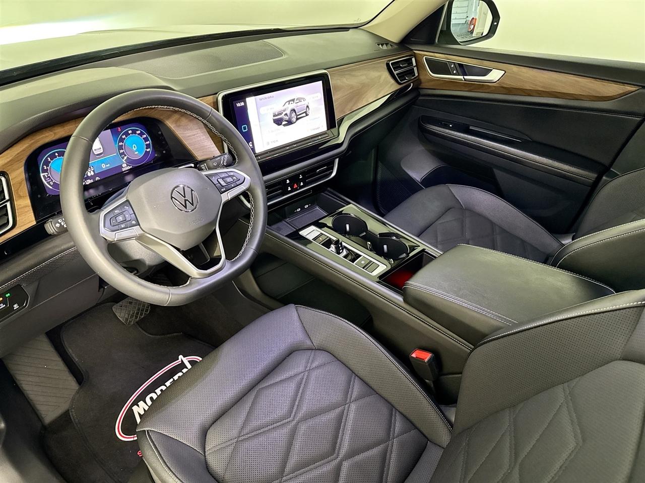 Volkswagen Atlas 2.0T SE w/Technology 4MOTION 2024