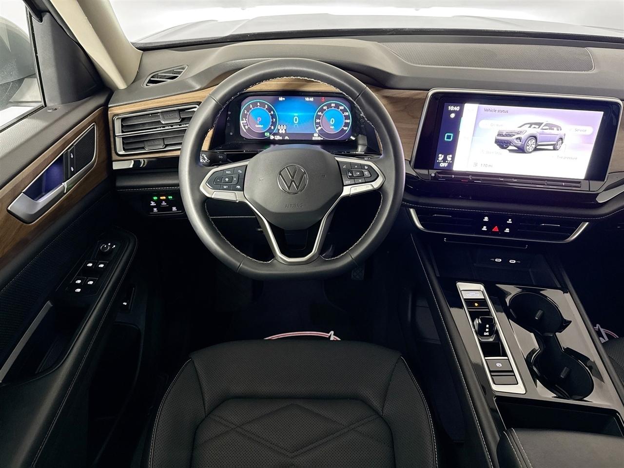 Volkswagen Atlas 2.0T SE w/Technology 4MOTION 2024