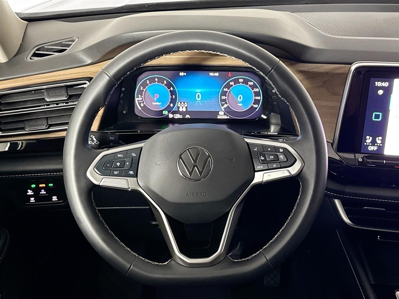 Volkswagen Atlas 2.0T SE w/Technology 4MOTION 2024