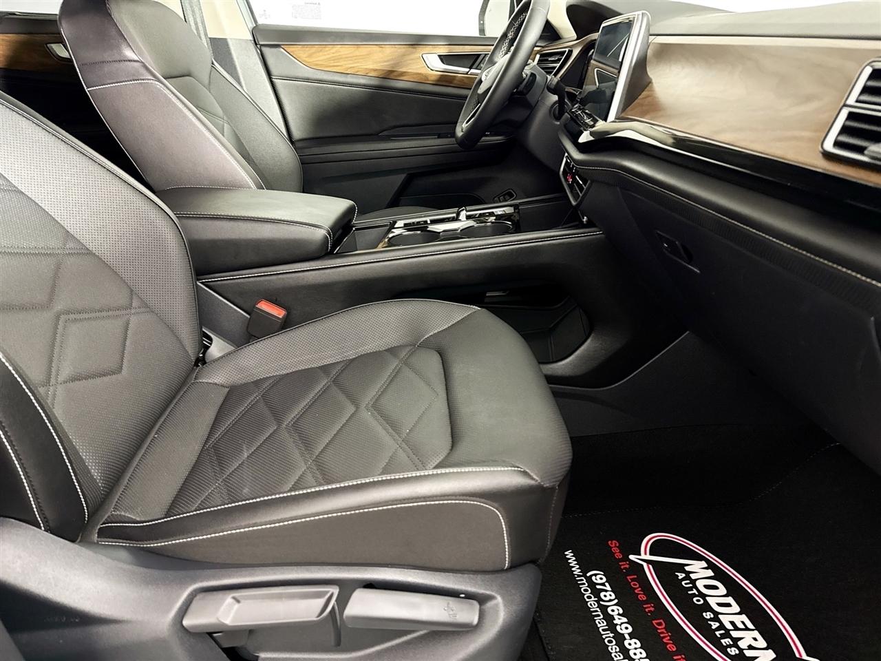 Volkswagen Atlas 2.0T SE w/Technology 4MOTION 2024