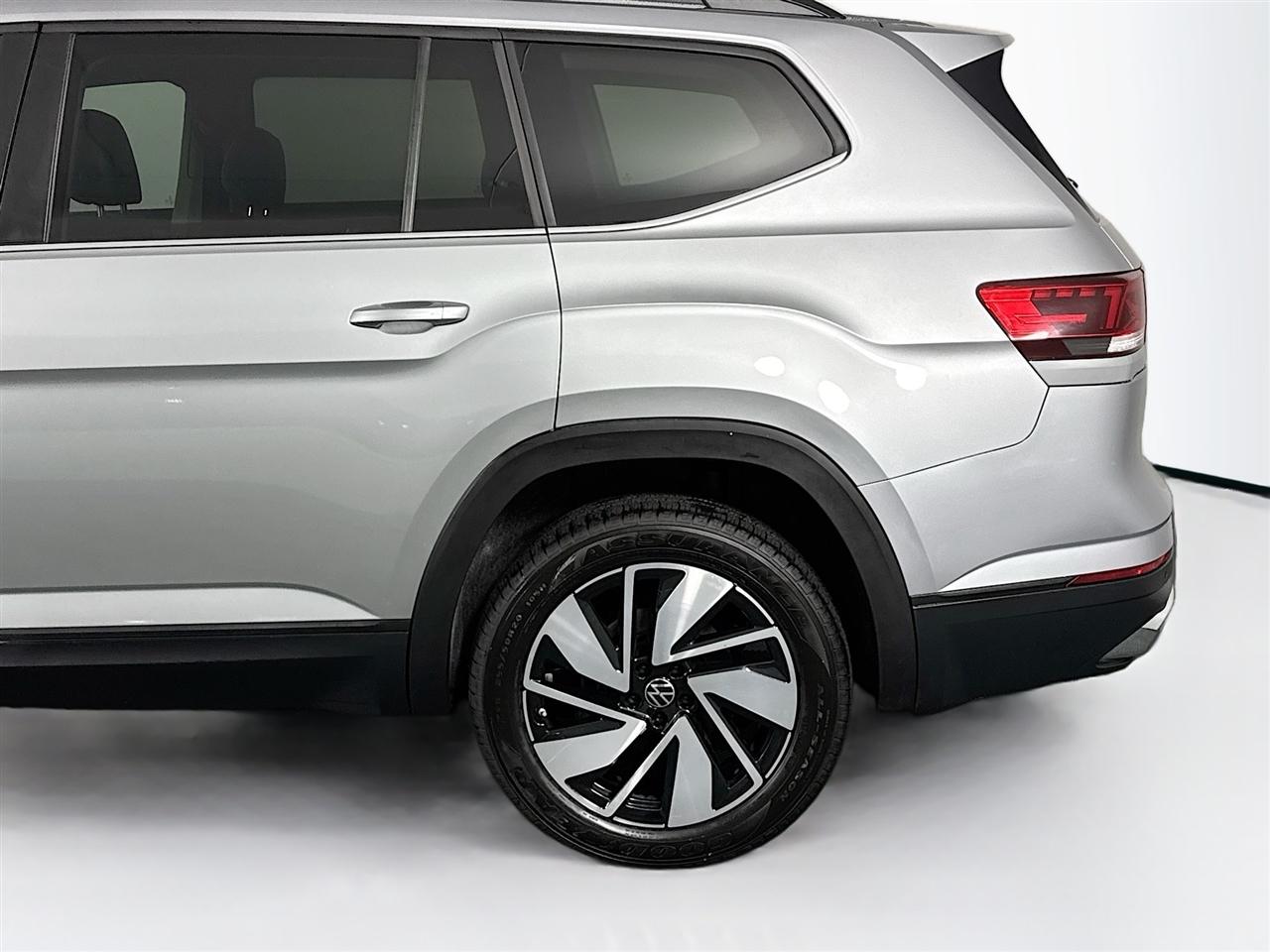 Volkswagen Atlas 2.0T SE w/Technology 4MOTION 2024