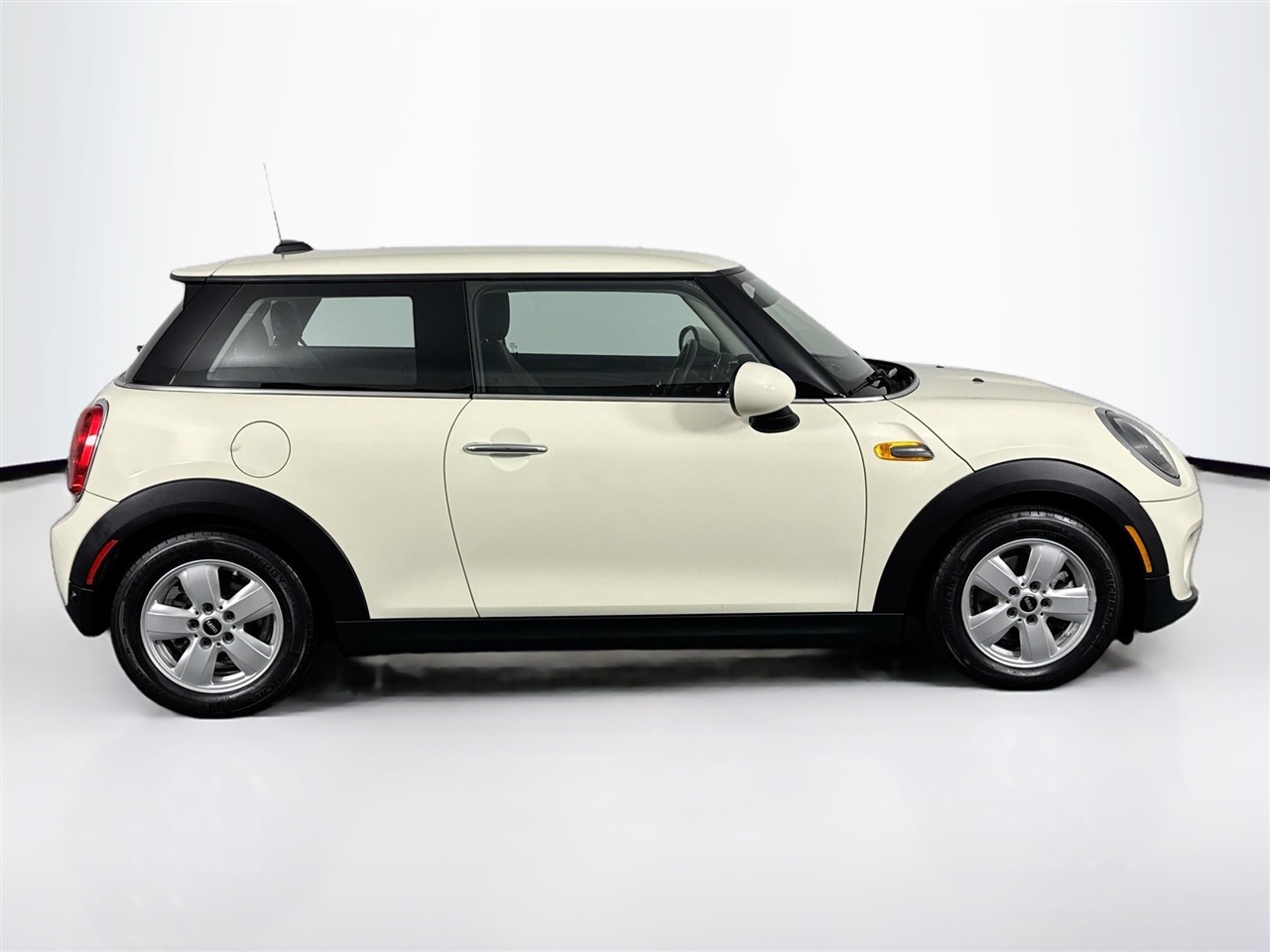 MINI Hardtop 2 Door Cooper FWD 2019