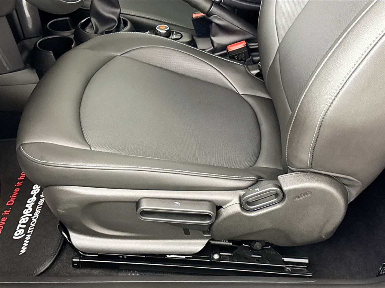 MINI Hardtop 2 Door Cooper FWD 2019