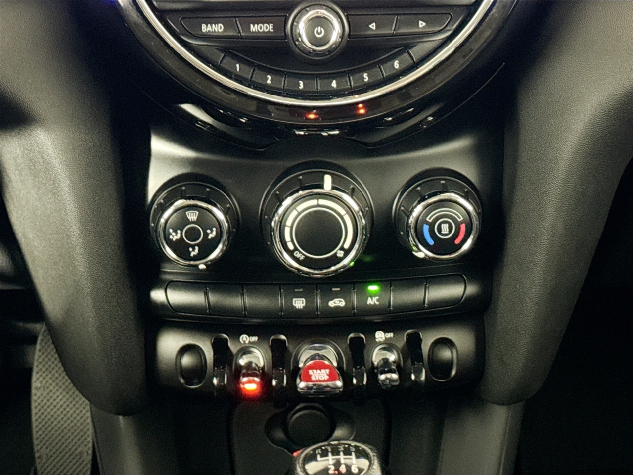 MINI Hardtop 2 Door Cooper FWD 2019