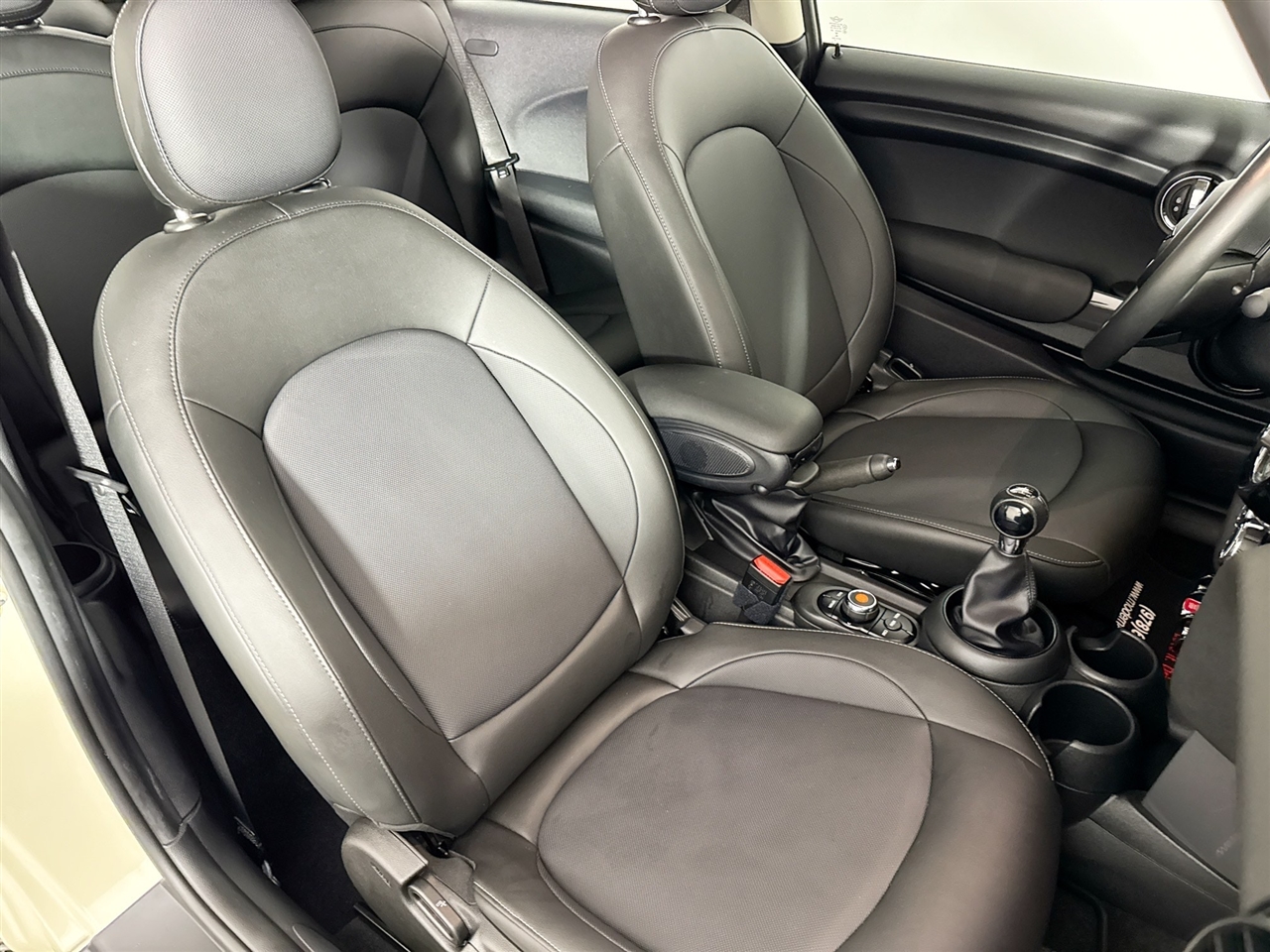 MINI Hardtop 2 Door Cooper FWD 2019