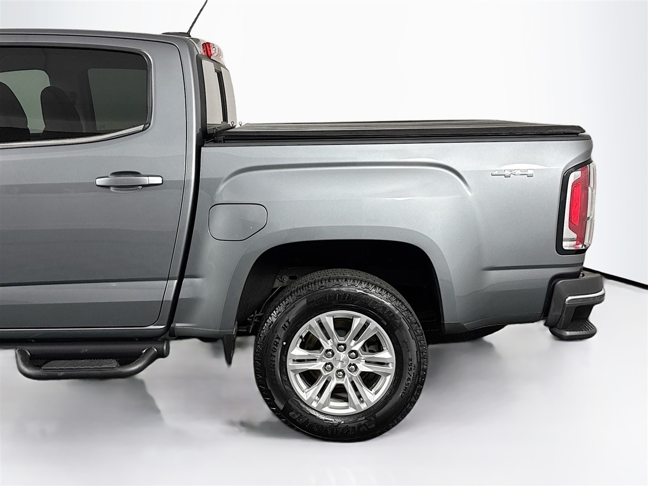 GMC Canyon 4WD Crew Cab 128" SLE 2020