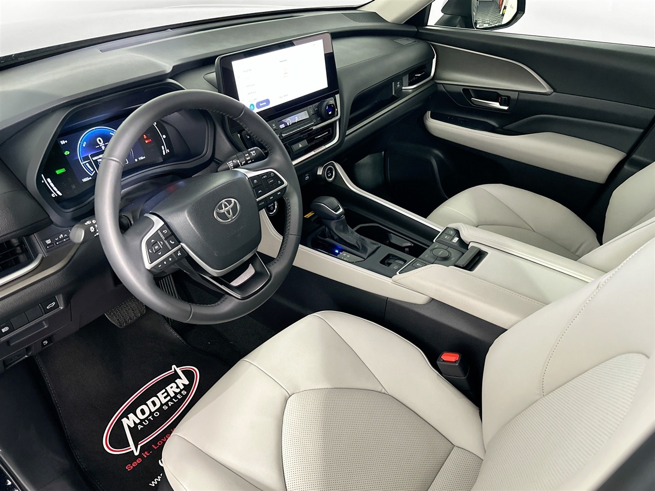 Toyota Grand Highlander Hybrid LE AWD (Natl) 2025