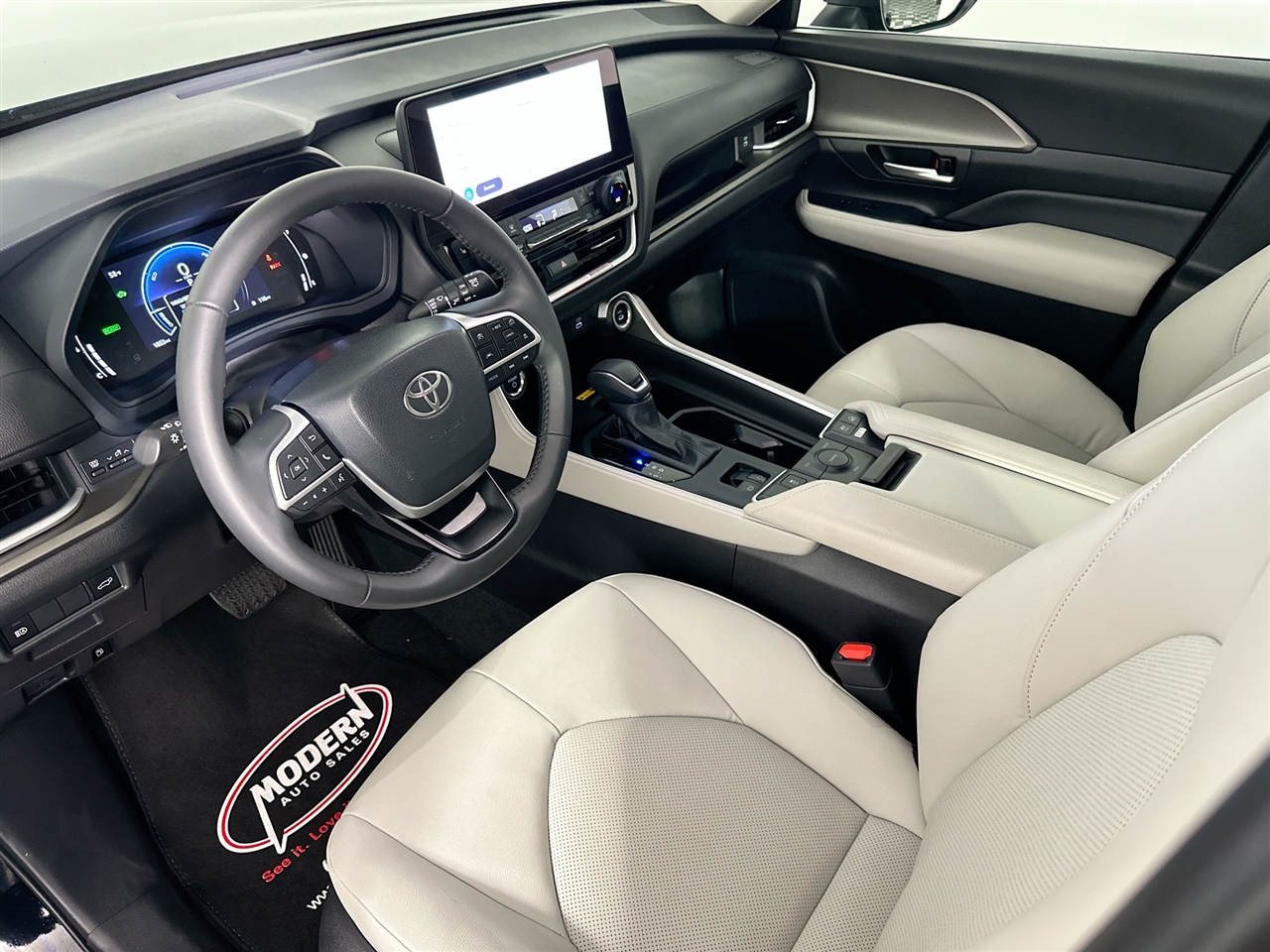 Toyota Grand Highlander Hybrid LE AWD (Natl) 2025