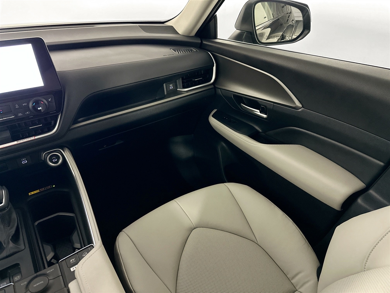 Toyota Grand Highlander Hybrid LE AWD (Natl) 2025